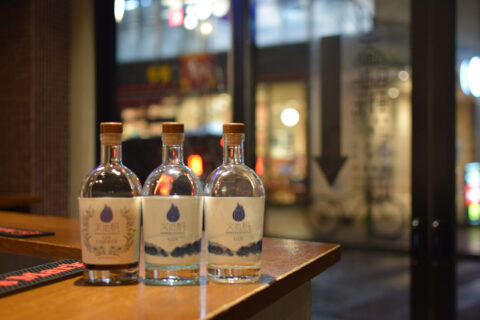 【国産クラフトジンが飲める店】Bar.軒先@新宿二丁目～ショットグラスでも愉しめるスピリッツを求めて